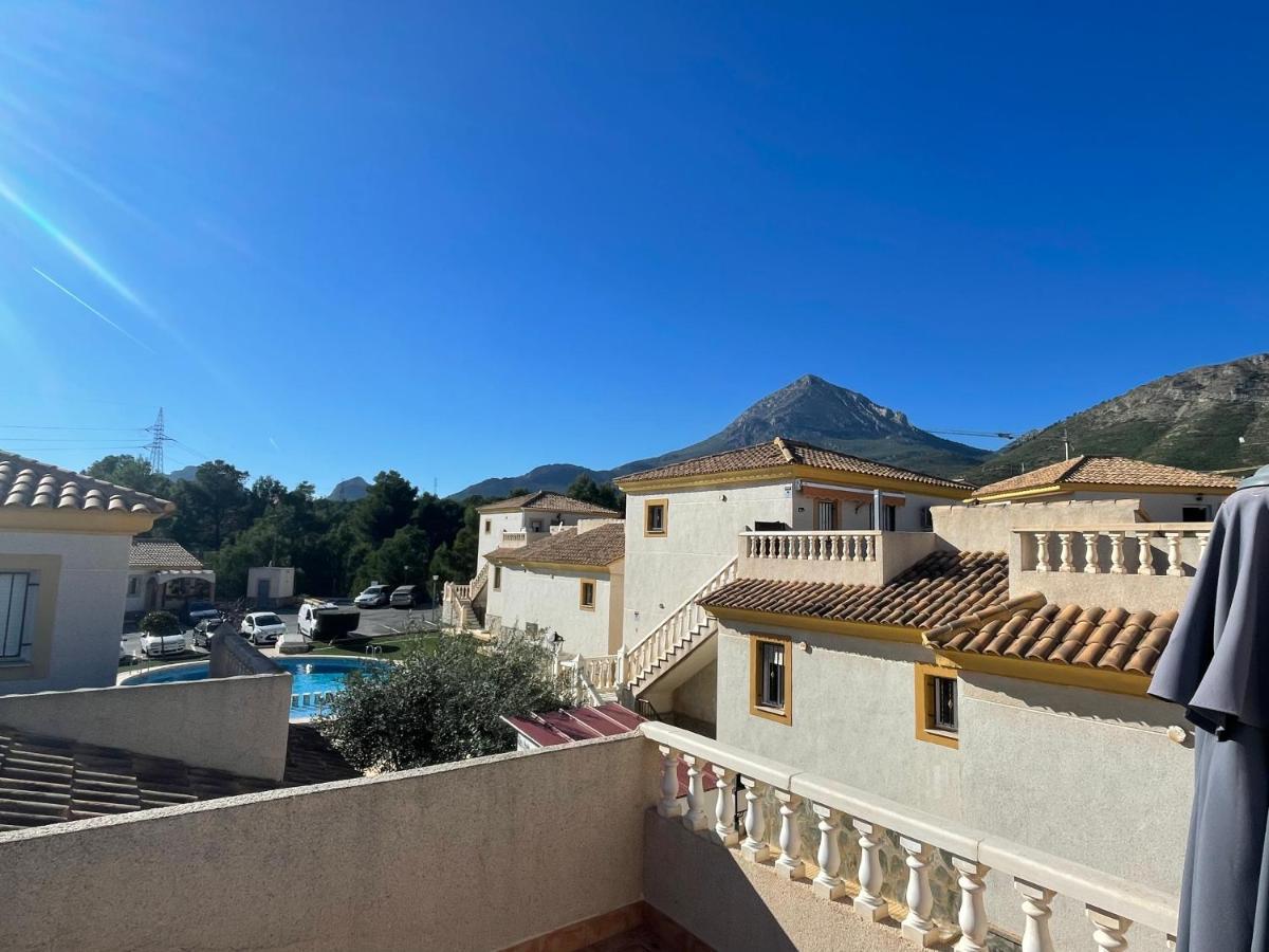 פולופ Pretty Bungalow With Private Terrace מראה חיצוני תמונה
