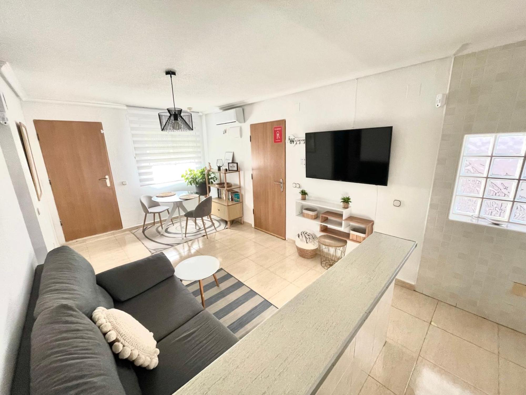 פולופ Pretty Bungalow With Private Terrace מראה חיצוני תמונה
